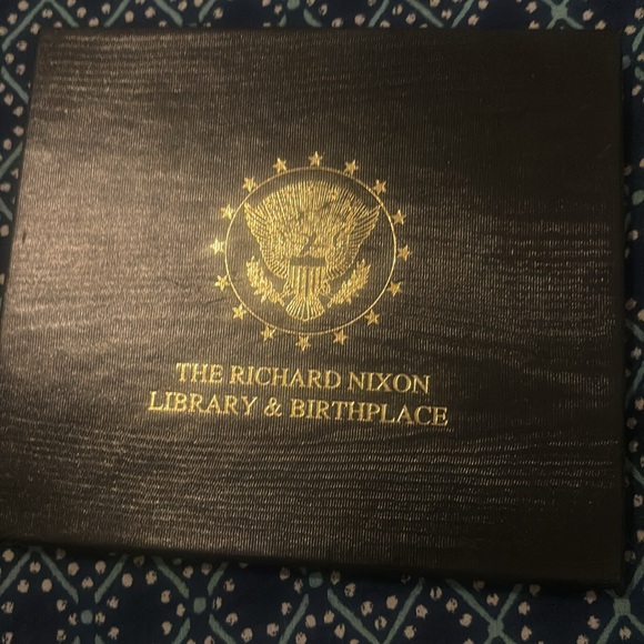 Richard Nixon Library & Birthplace ornament - Picture 2 of 3